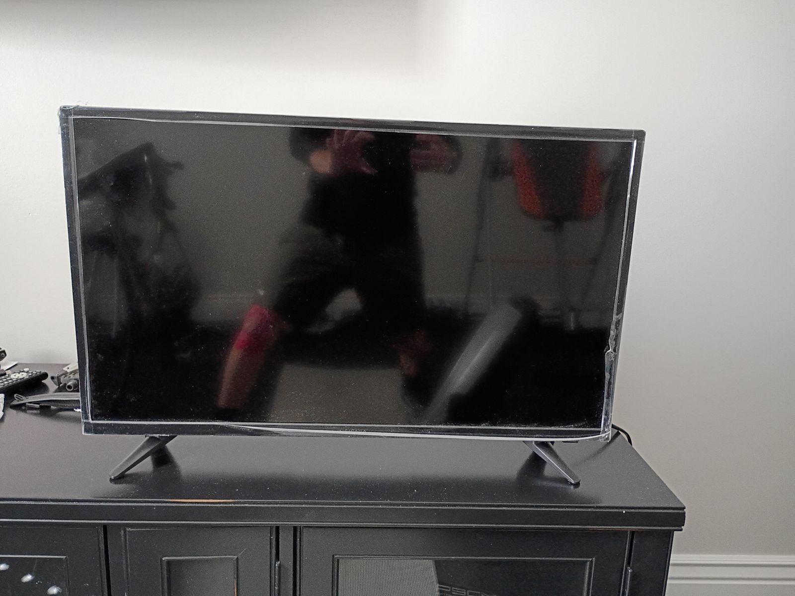 Like New Insignia 32 inch TV