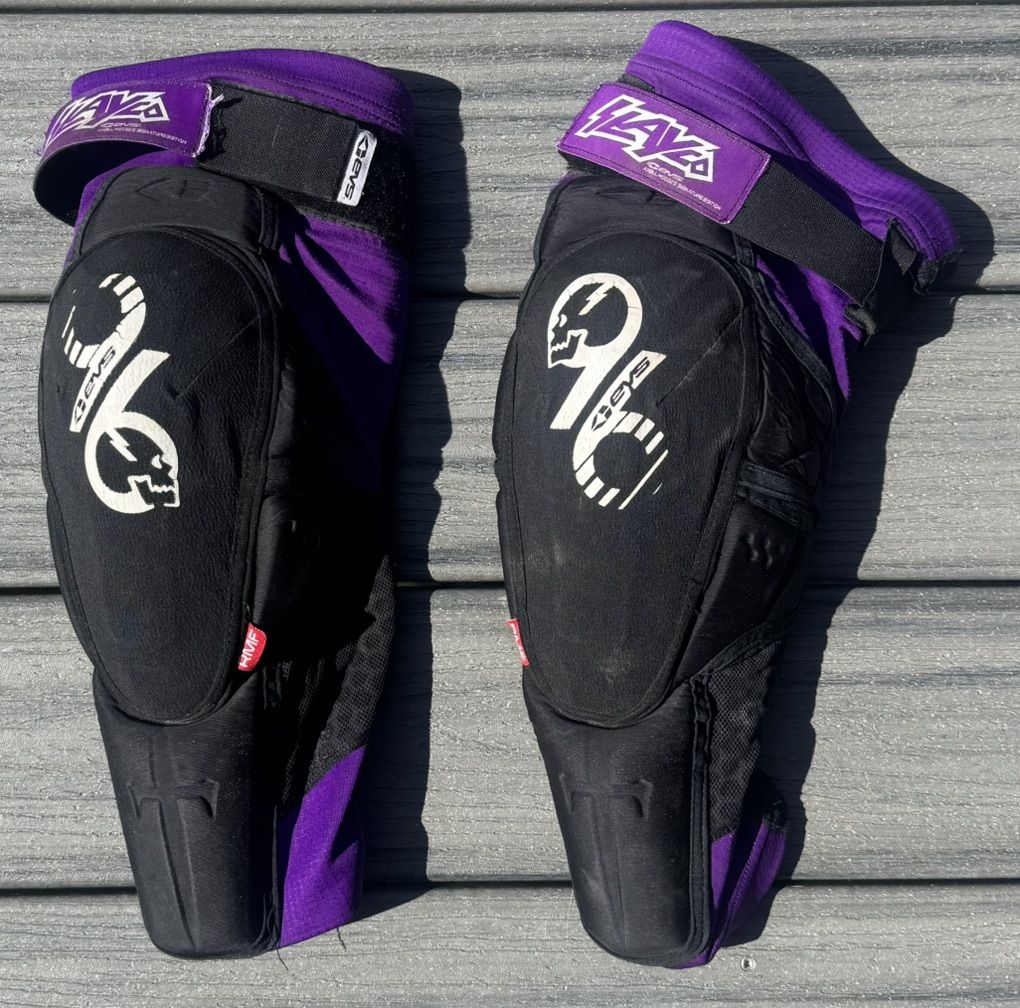 EVS Slayco96 Knee Guards Knee Pads Size S/M