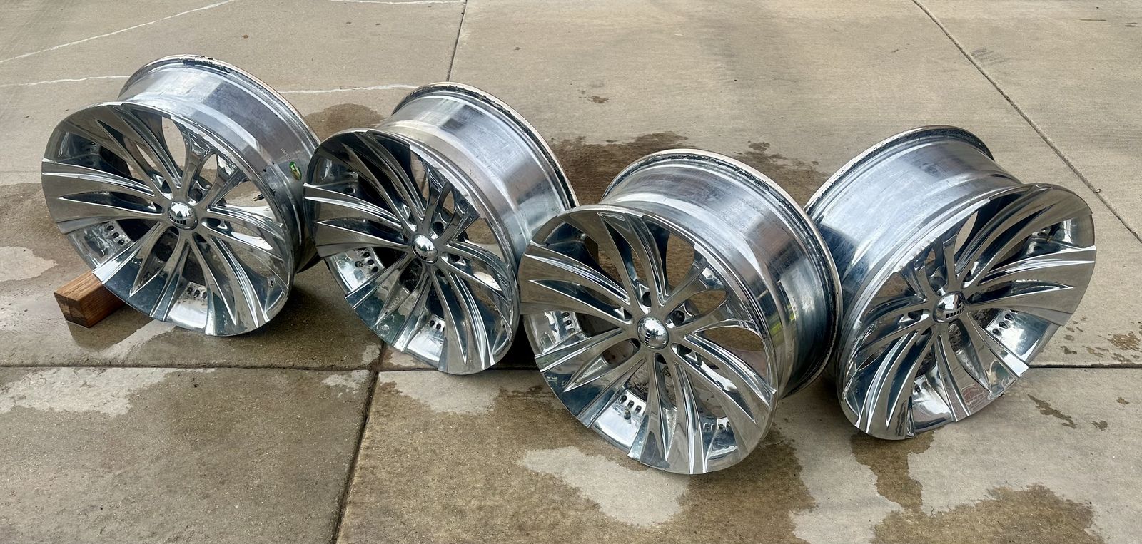 Set of 4 Chrome 22" x 10" Dub Wheels for SUV/Truck - Good Condition
