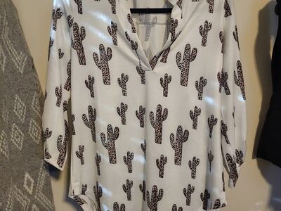 Leopard Print Cactus 3/4 Sleeve Size Small