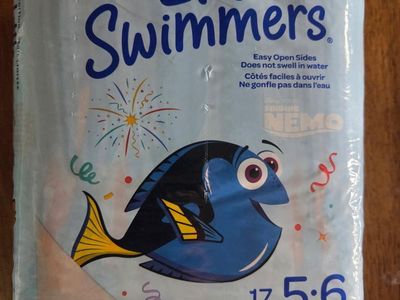 Huggies finding Nemo Little Swimmers Disposable Swim Pants Size 5-6