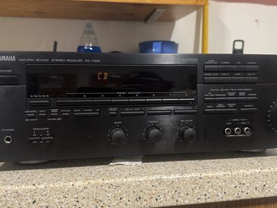 Yamaha RX-V590 Stereo Receiver
