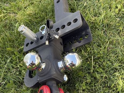 Adjustable Trailer Hitch Ball Mount with D-Ring Shackle and Locking Pins