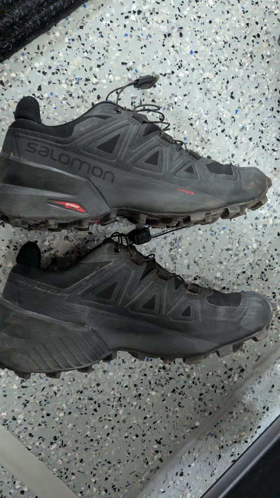 Salomon Speedcross 5 Trail Running Shoes women's Size 6 US Black Quicklace Contagrip
