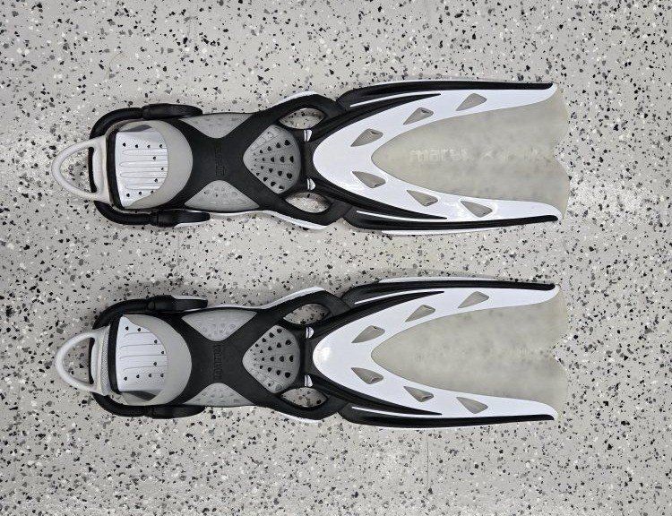 Mares Diving Fins XS (Extra Small)