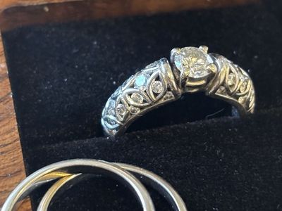 White gold .95 carats Diamond Engagement/wedding Ring with Two Bands in Wooden Box