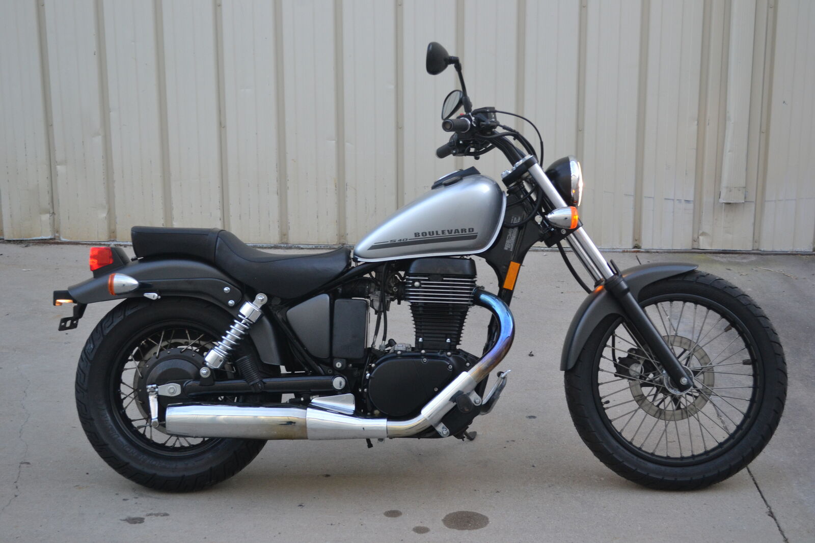 2018 Suzuki S40 Boulevard - Beginner Cruiser