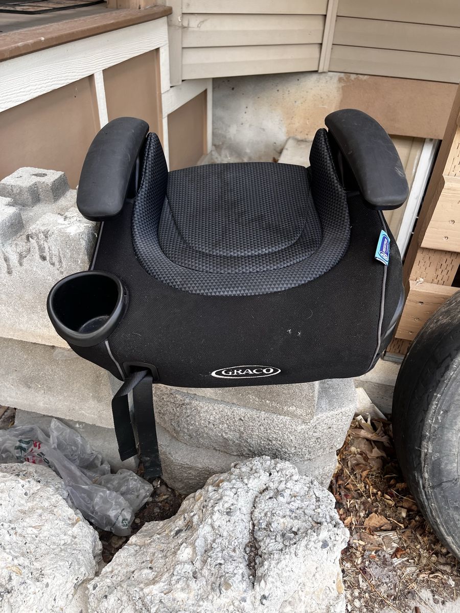 Graco Backless Booster Car Seat with Cup Holder