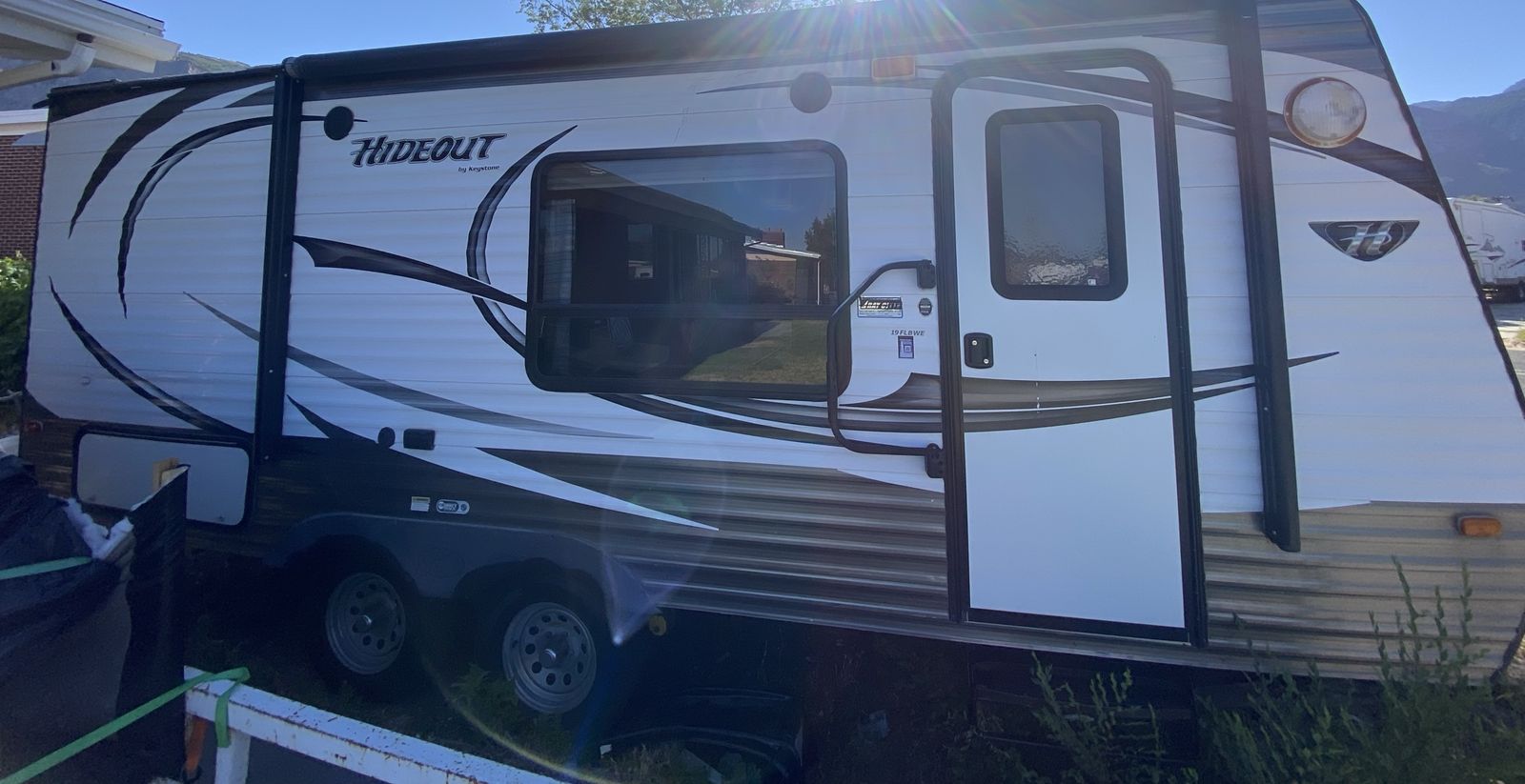 RV Travel Trailer, Perfect Condition, Sleeps 5