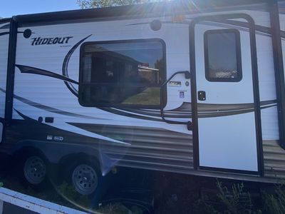 RV Travel Trailer, Perfect Condition, Sleeps 5