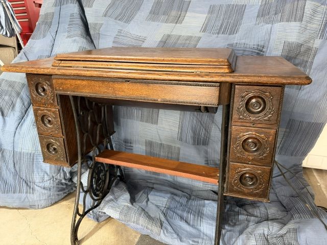 Main image 4