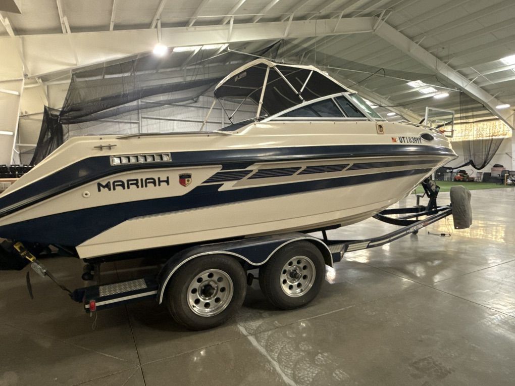 1993 MARIAH 2200ZC Super Clean!!
