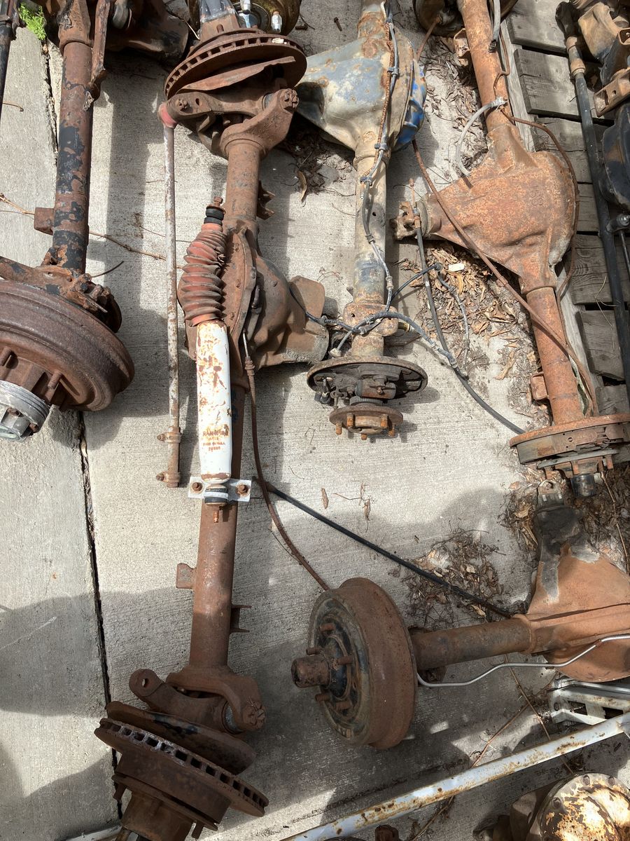 1986 Jeep CJ-7 Dana 30 Front Axle, Wide Track, Fits '81 1/2 to '86 CJ-5, CJ-7, and Scrambler