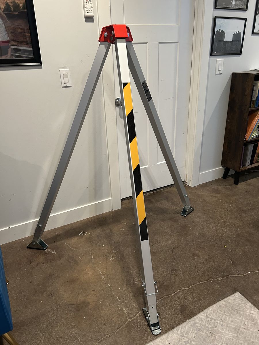 VEVOR Confined Space Rescue Tripod JC2600985 2600lb Adjustable
