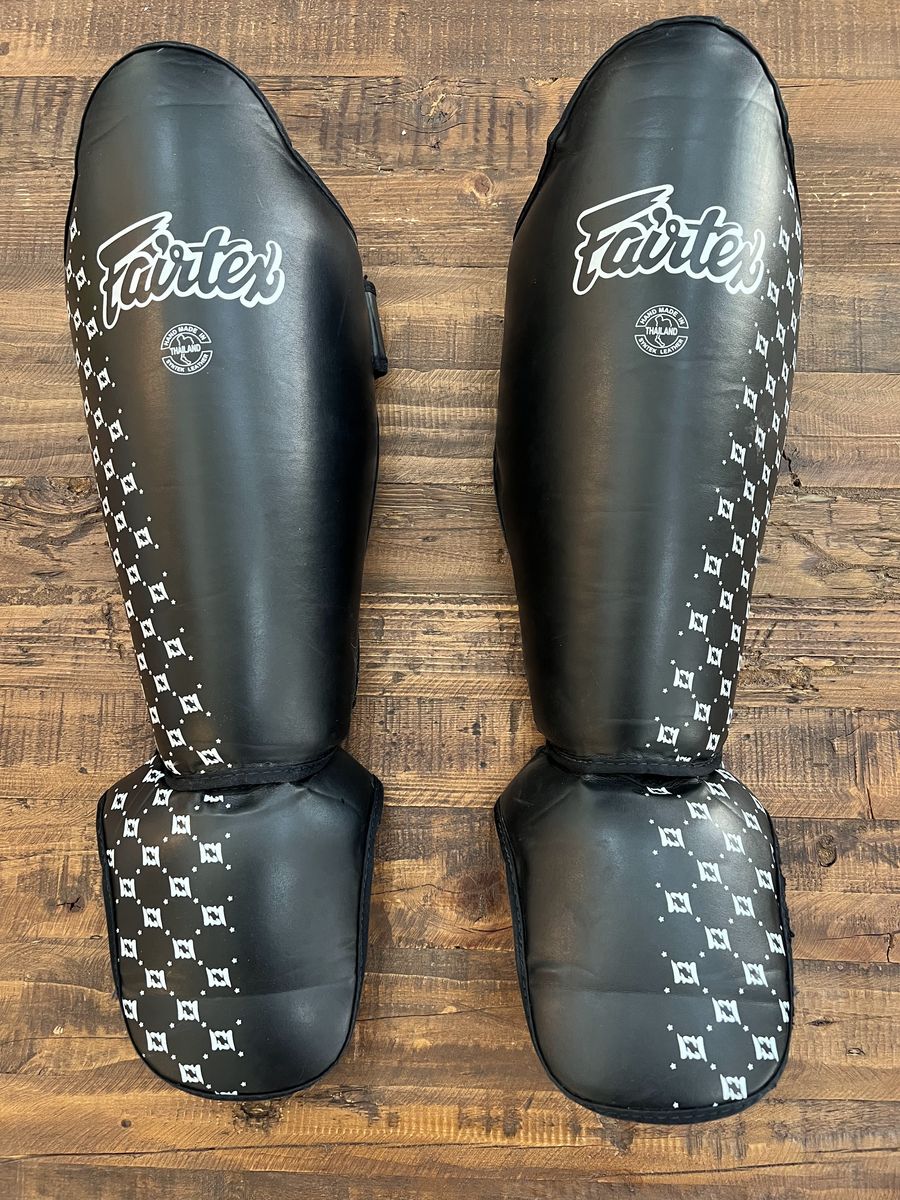 Fairtex SP5 Muay Thai Shin Guards - Size M