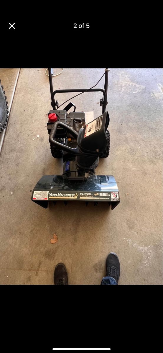 Yard Machines 5.5 HP 22" Gas Snowblower