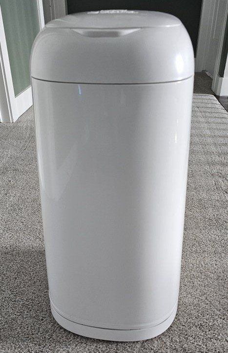 Main image 4