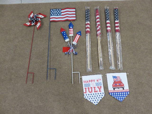 LOT OF BRAND NEW 4TH OF JULY LAWN DECORATION ITEMS