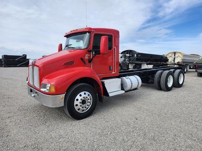 2005 KENWORTH T300