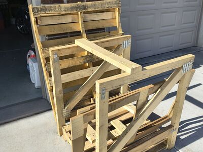 FREE pallets and scrap wood