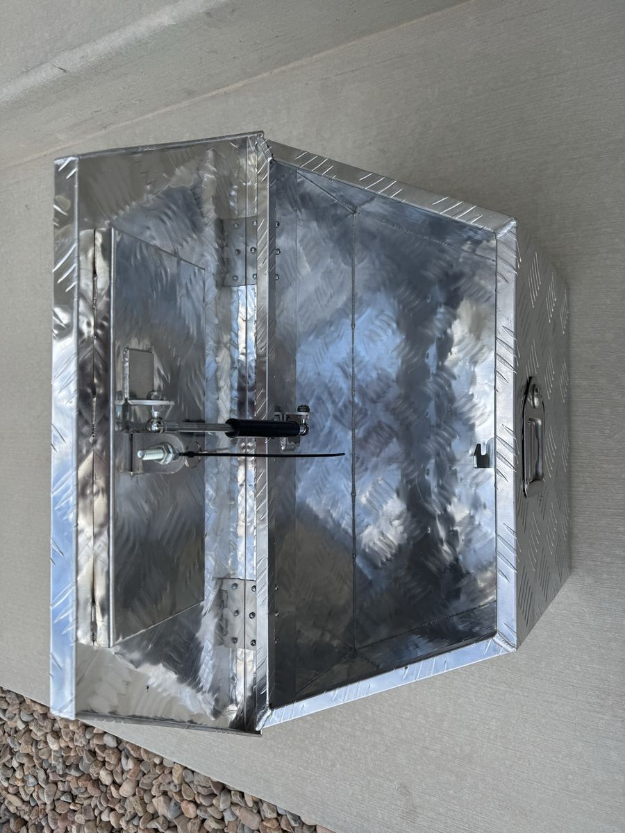 Main image 3