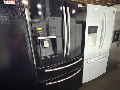 HURRY! BEAUTIFUL SAMSUNG BLACK 4-DOOR FRIDGE