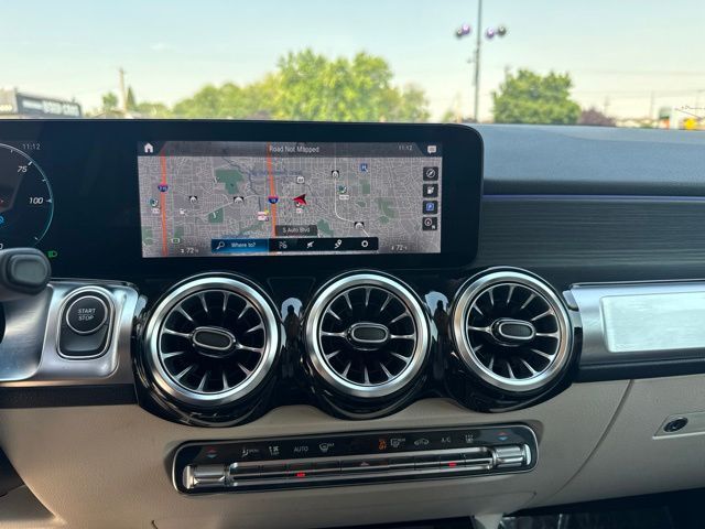 Main image 13