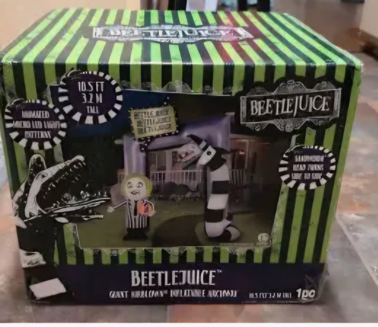 brand new in box beetlejuice 10.5' arch