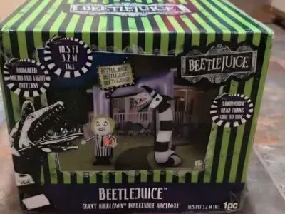 brand new in box beetlejuice 10.5' arch