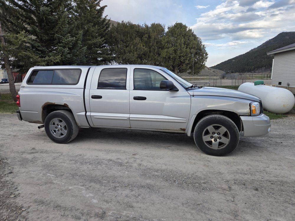 2005 DODGE DAKOTA