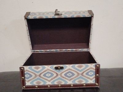 Decorative Pattern Storage Chest Box with Metal Clasp