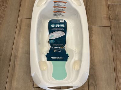 Safety First Newborn bathtub