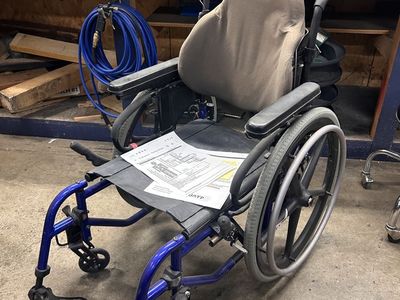 Manual wheelchair