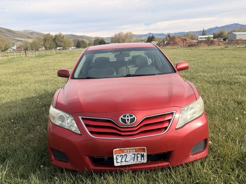 2011 TOYOTA CAMRY LE