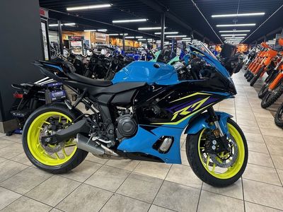 2026 YAMAHA YZF-R7 Breaker Cyan / Raven - Y00400-C
