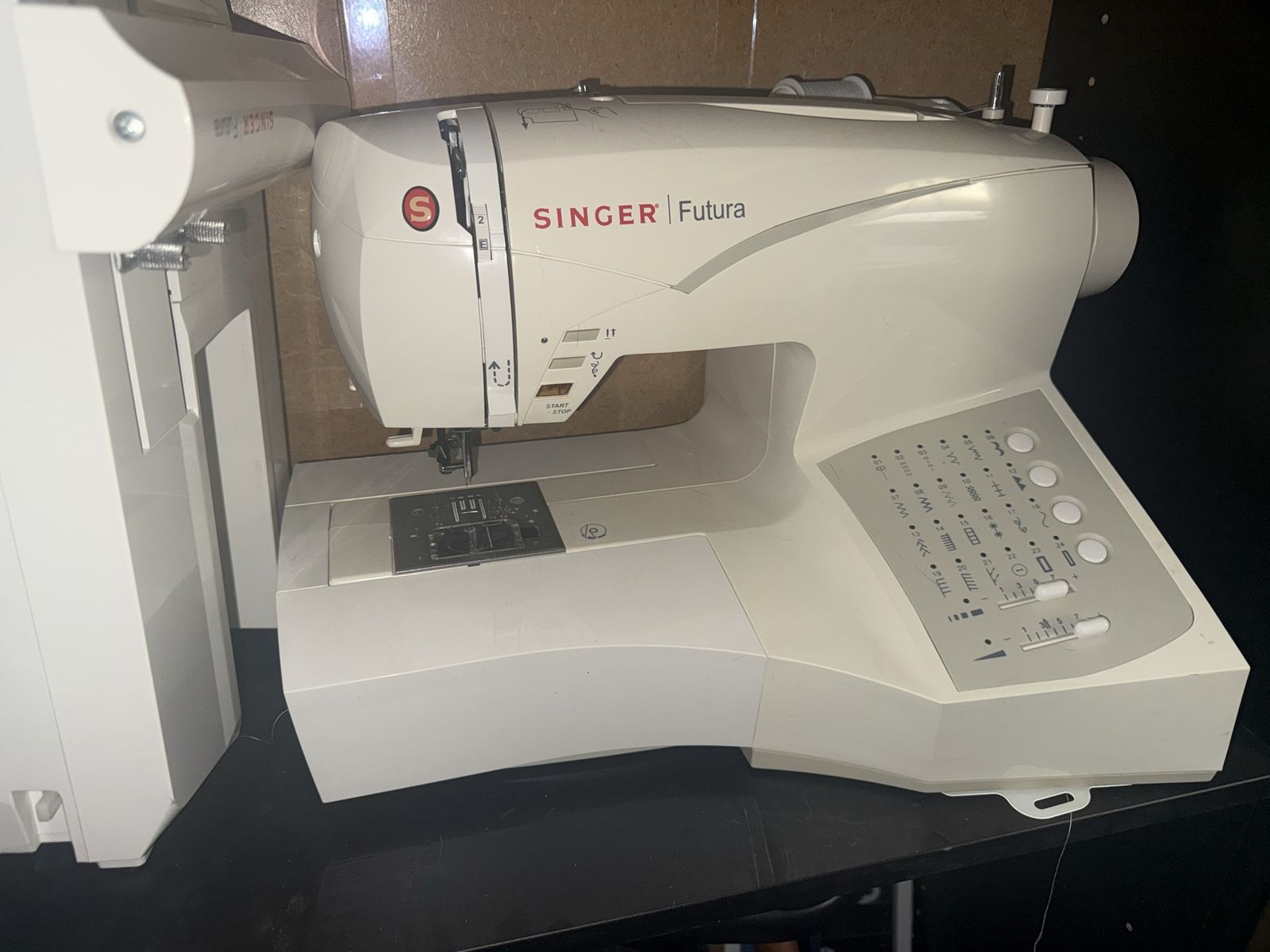Sewing/ embroidery machine