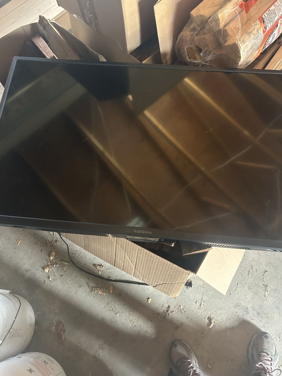 Insignia TV