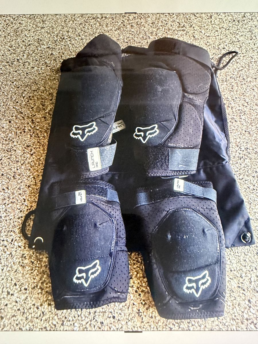 Fox Racing Launch Pro Knee and Elbow Guard Set Black