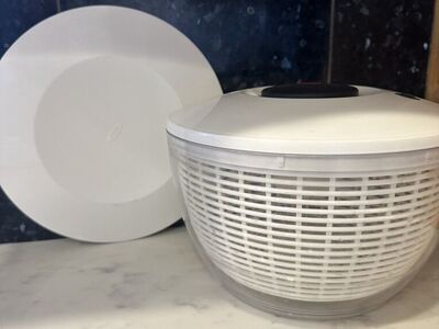OXO Good Grips Salad Spinner
