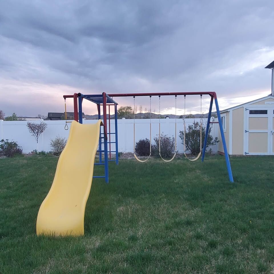 Lifetime Playset – Monkey Bar Adventure (1 Year Old, Great Condition)