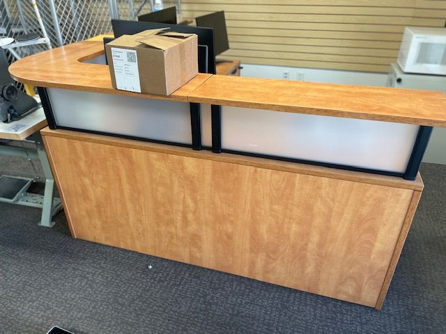 Receptionists Work Station/Desk
