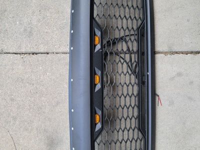 2005 - 2011 Toyota Tacoma Grill
