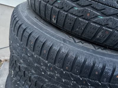 Firestone Studded Snow Tires (4) winter force 2