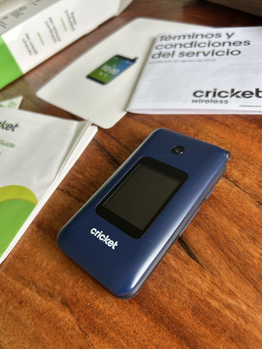 Cricket Debut Flip Phone – Like New in Box