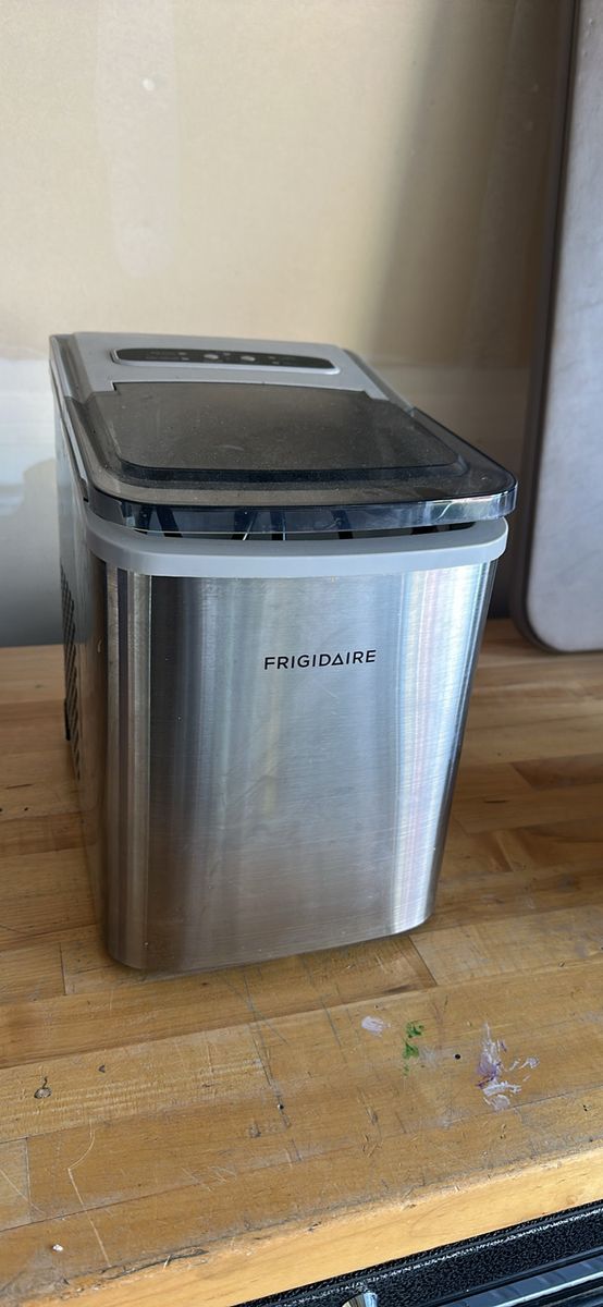 Frigidaire Countertop Ice Maker