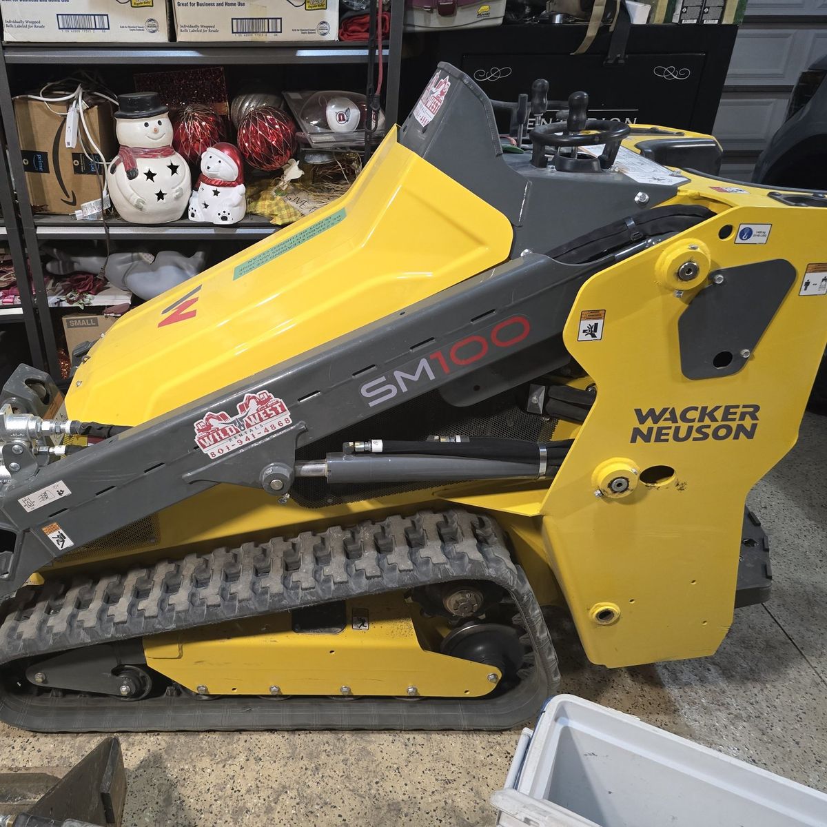 2023 WACKER NEUSON SM100 MINI SKID STEER 36" WIDE DINGO