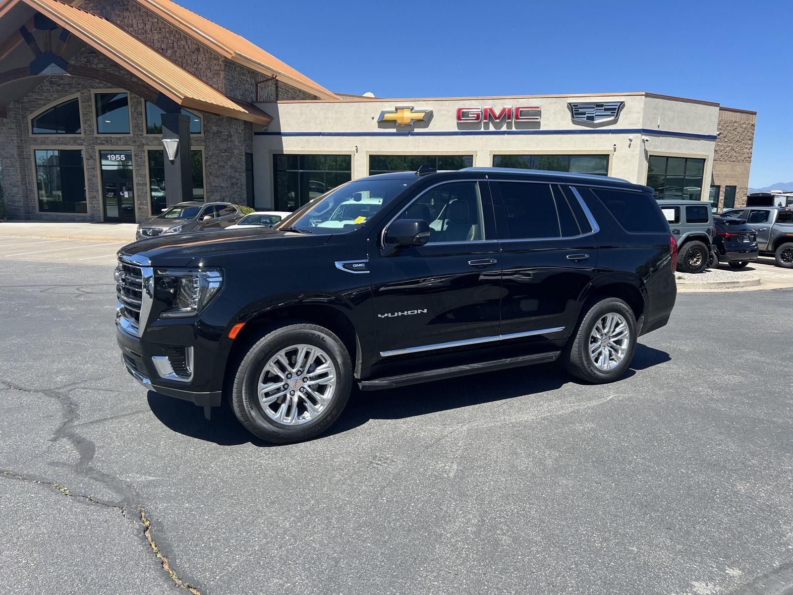 2022 GMC Yukon SLT