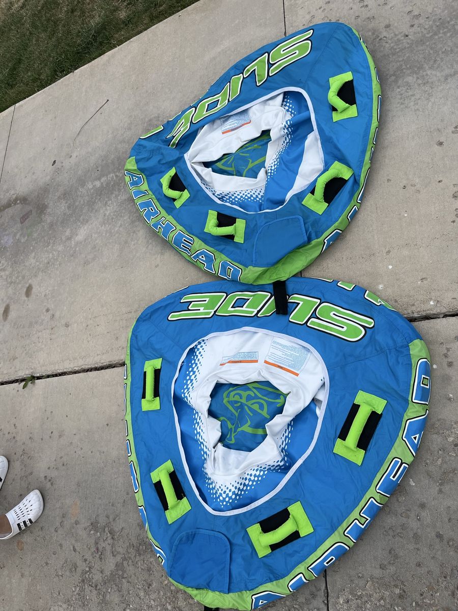Inflatable towable tubes