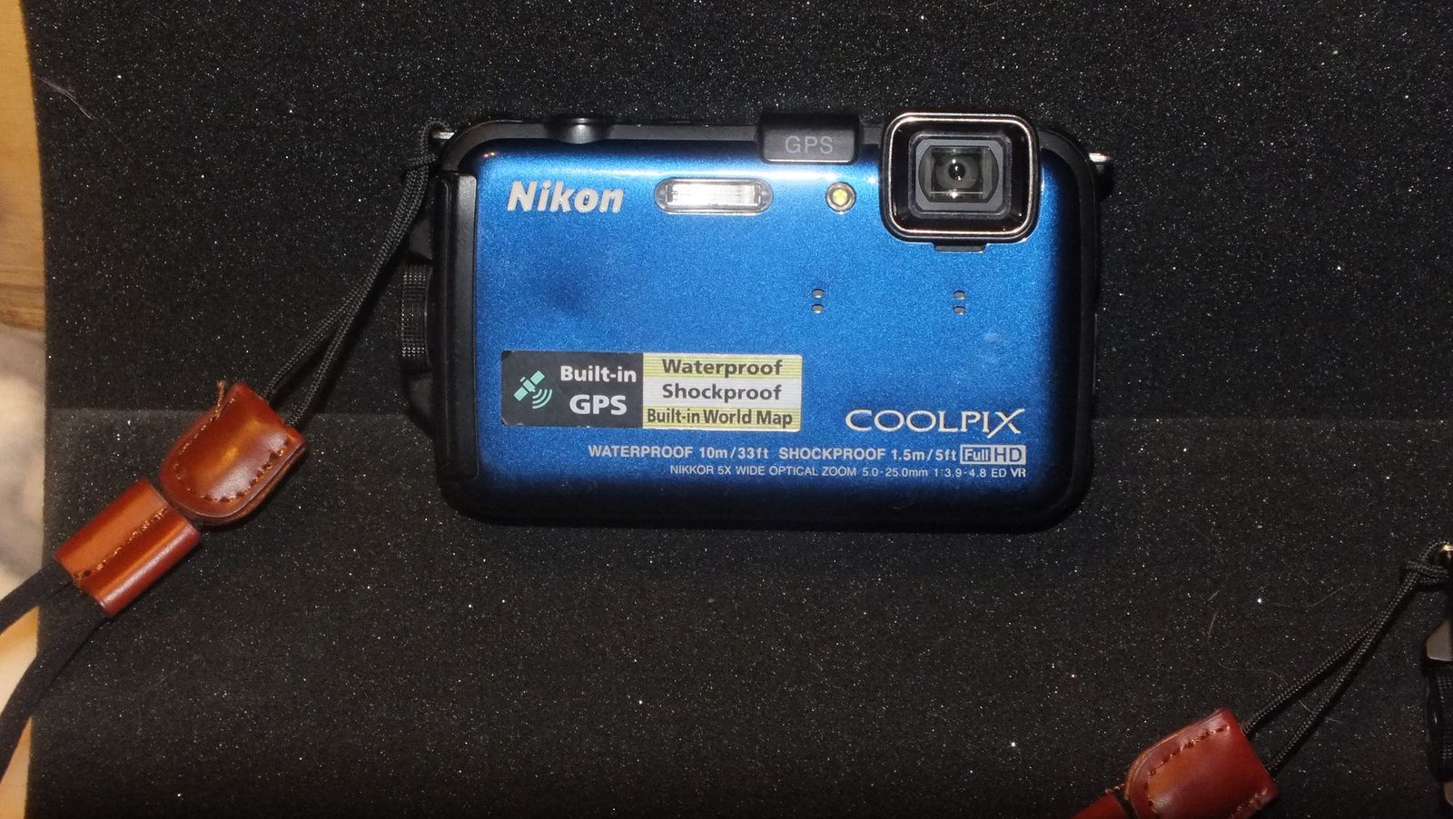 CoolPix Nikon AW100 w/ GPS