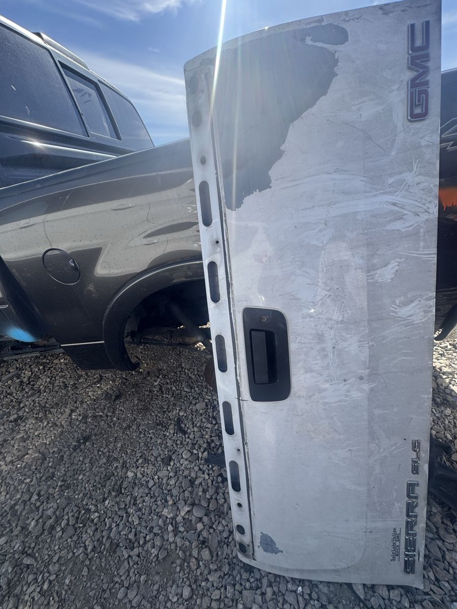 TAIL GATE GMC Sierra SLE Pickup Truck AND GMC SIERRA